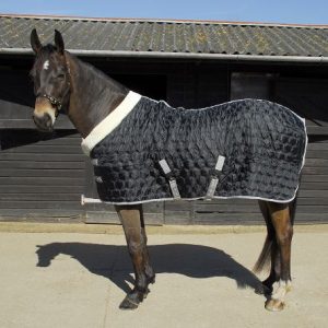 RHINEGOLD DETROIT HEXAGON STABLE QUILT 150 GRAM